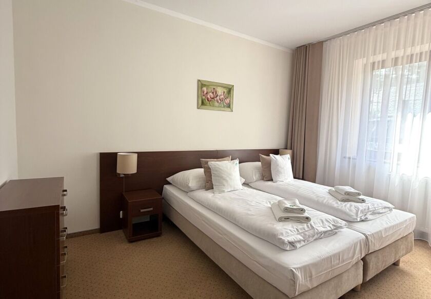 Ośrodek Szkoleniowo- Wypoczynkowy BAŻYNA 22