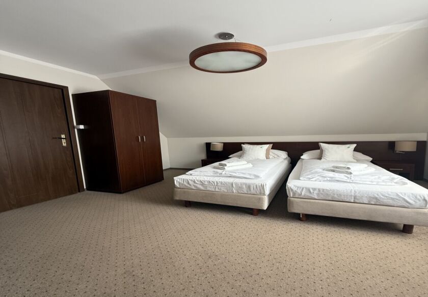 Ośrodek Szkoleniowo- Wypoczynkowy BAŻYNA 24