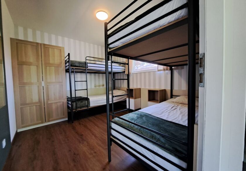 Ośrodek Wczasowy Ostr&oacute;w Pieckowski 8