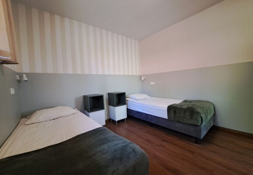 Ośrodek Wczasowy Ostr&oacute;w Pieckowski 9