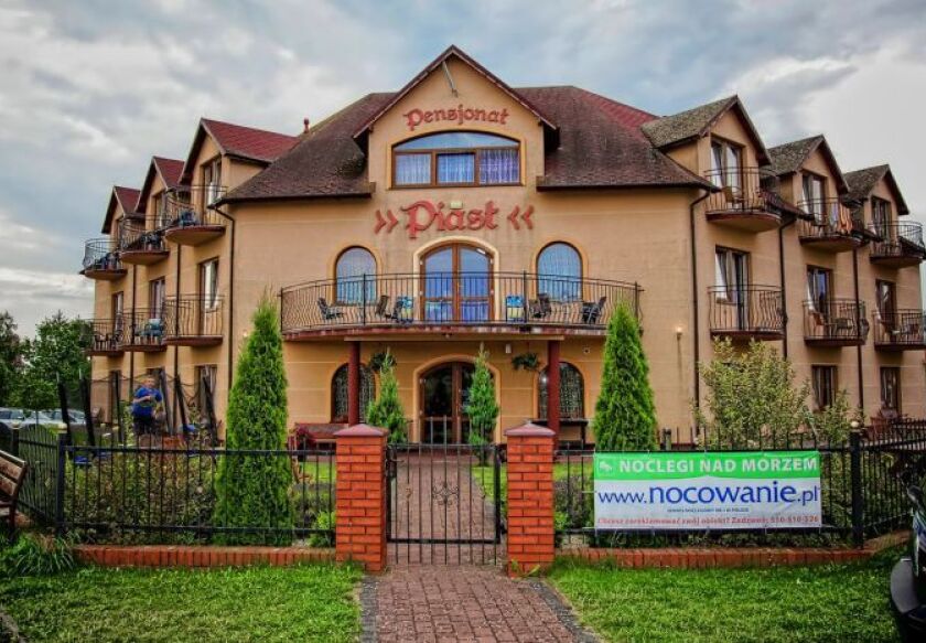 Pensjonat Piast Rewal - noclegi Rewal