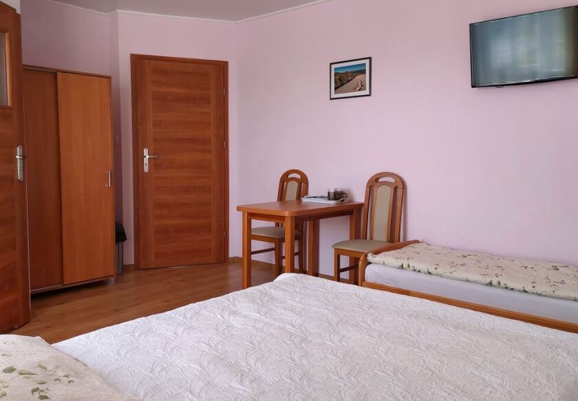 POKOJE GOŚCINNE 12
