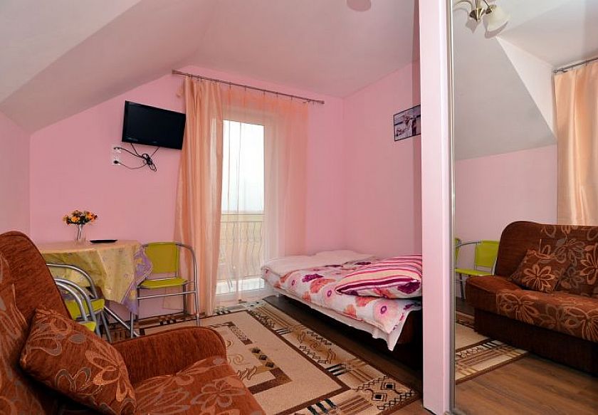 Pokoje i Apartamenty 8