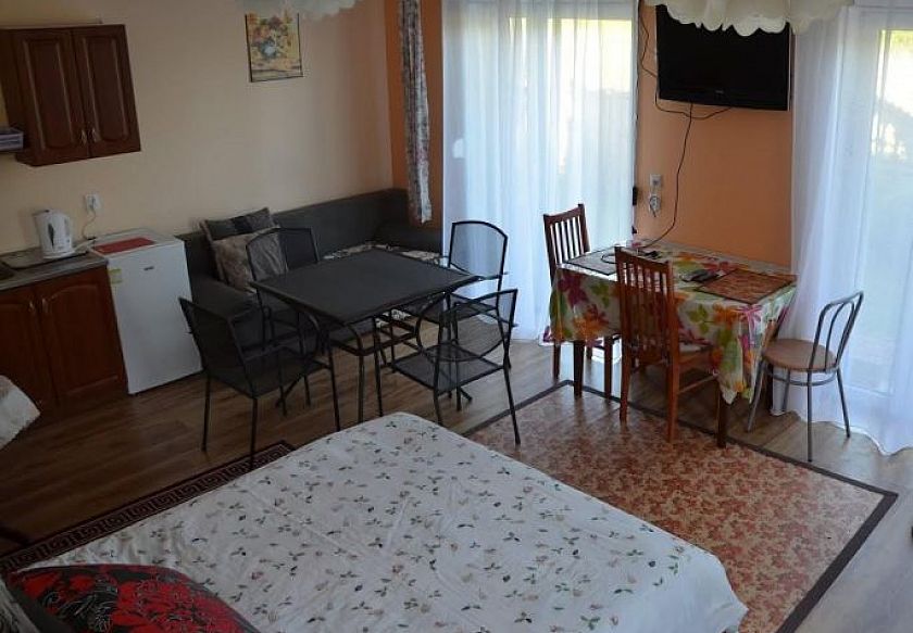 Pokoje i Apartamenty 27