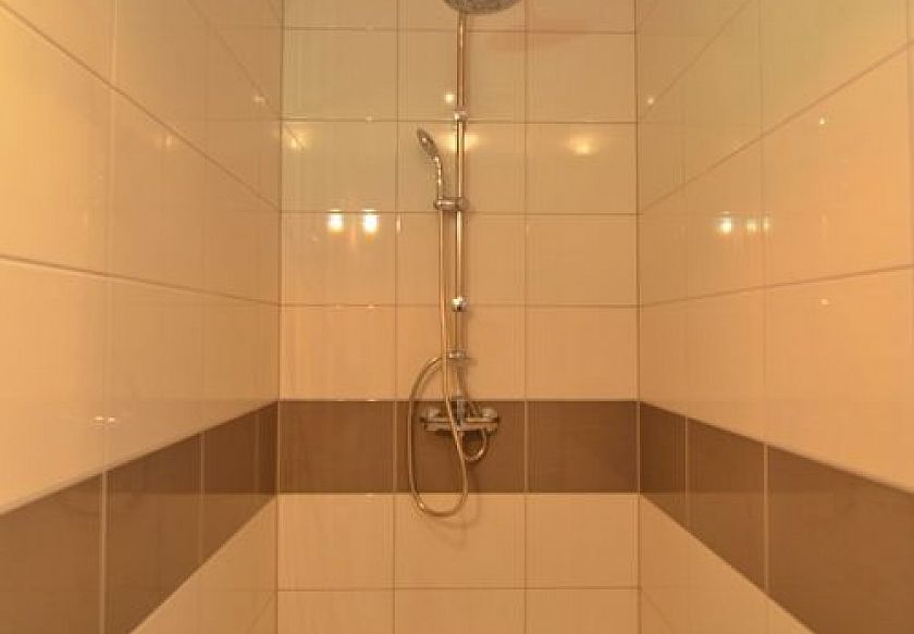 Pokoje i Apartamenty 3