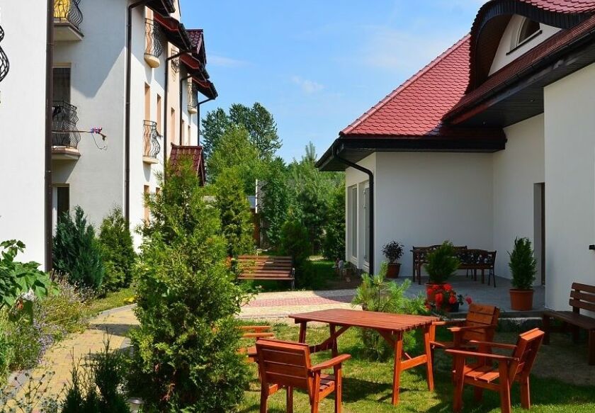 Pokoje i Apartamenty 72