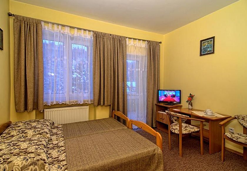 Promet&oacute;wka Noclegi z wyżywieniem 19