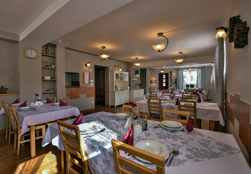 Promet&oacute;wka Noclegi z wyżywieniem 26