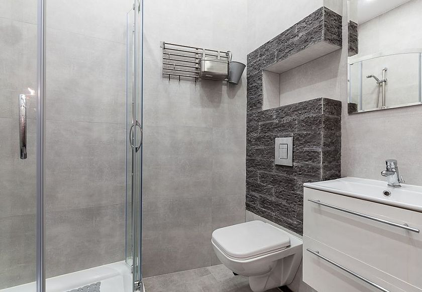 2 os.Pok&oacute;j z łazienką nr.4