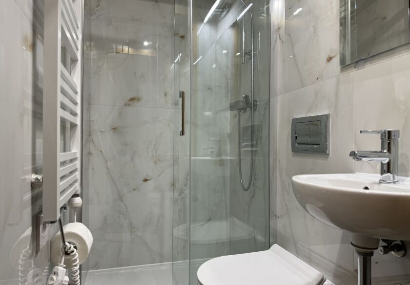 Łazienki z prysznicem