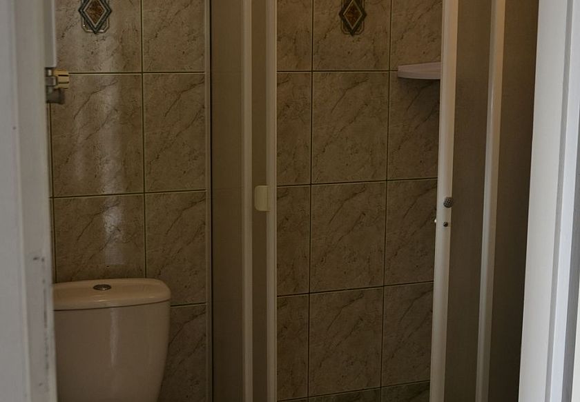 łazienka pokoju dla 2 osób na poddaszu