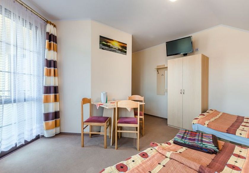 Pok&oacute;j 3/4 osobowy