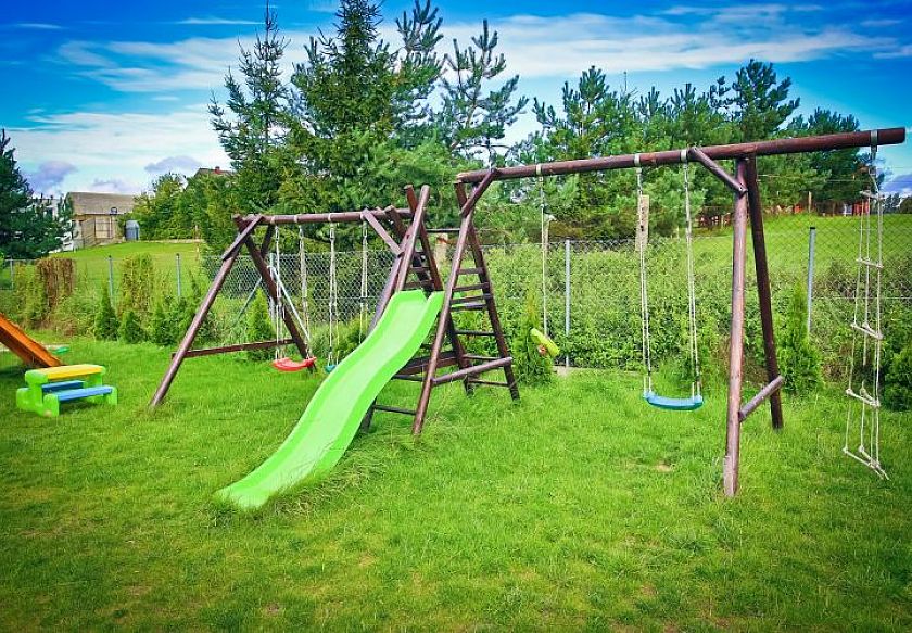 ZŁOTE DOMKI                 12